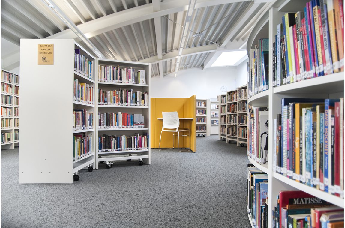 Haberdashers' Aske's Girls' School, Hertfordshire, United Kingdom - School library