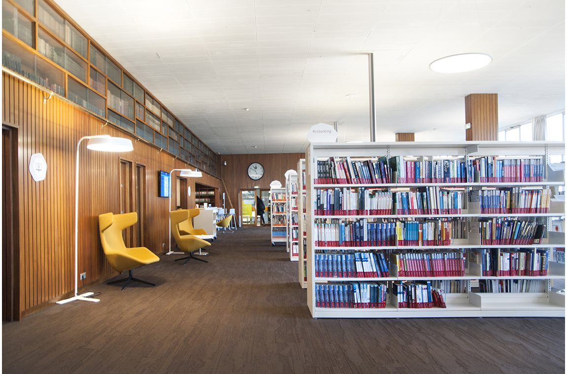 HEC Paris, France - Academic libraries