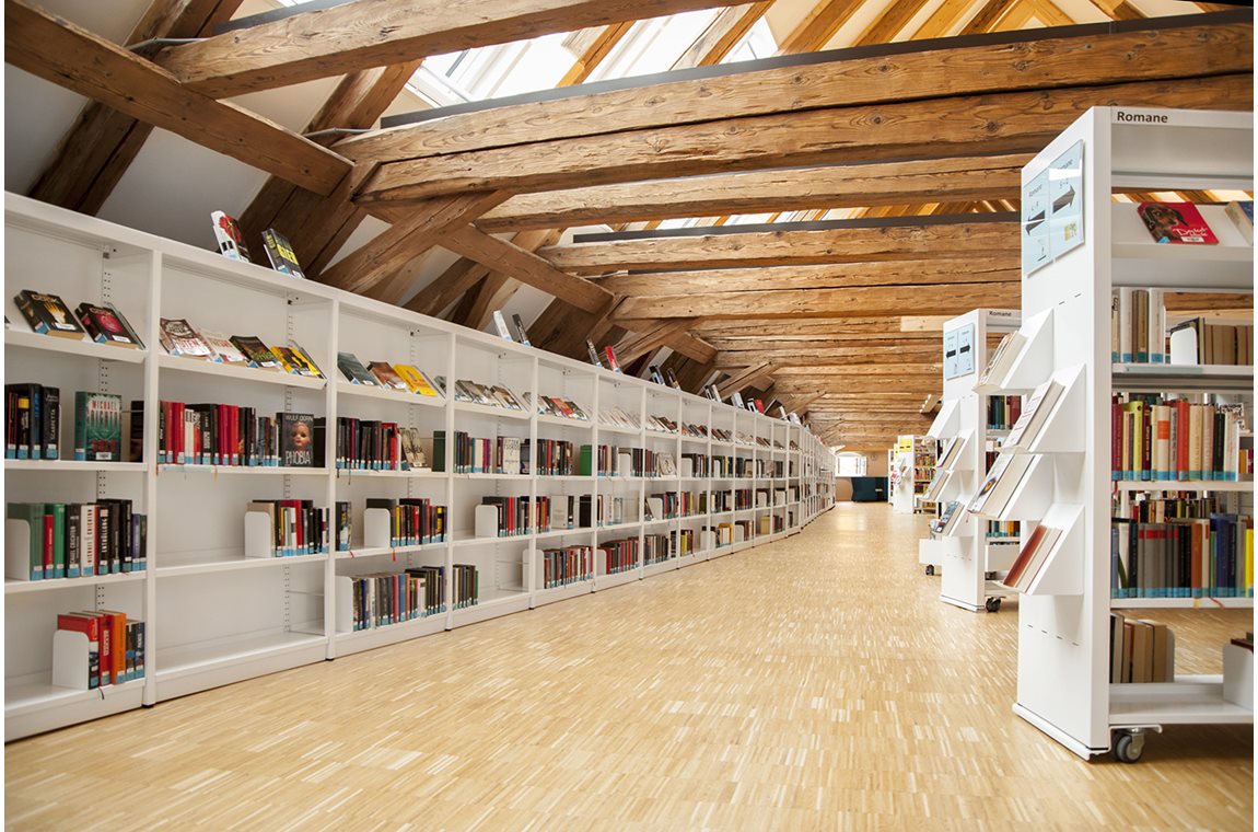 Bibliothèque municpale de Dingolfing, Allemagne - Bibliothèque municipale et BDP
