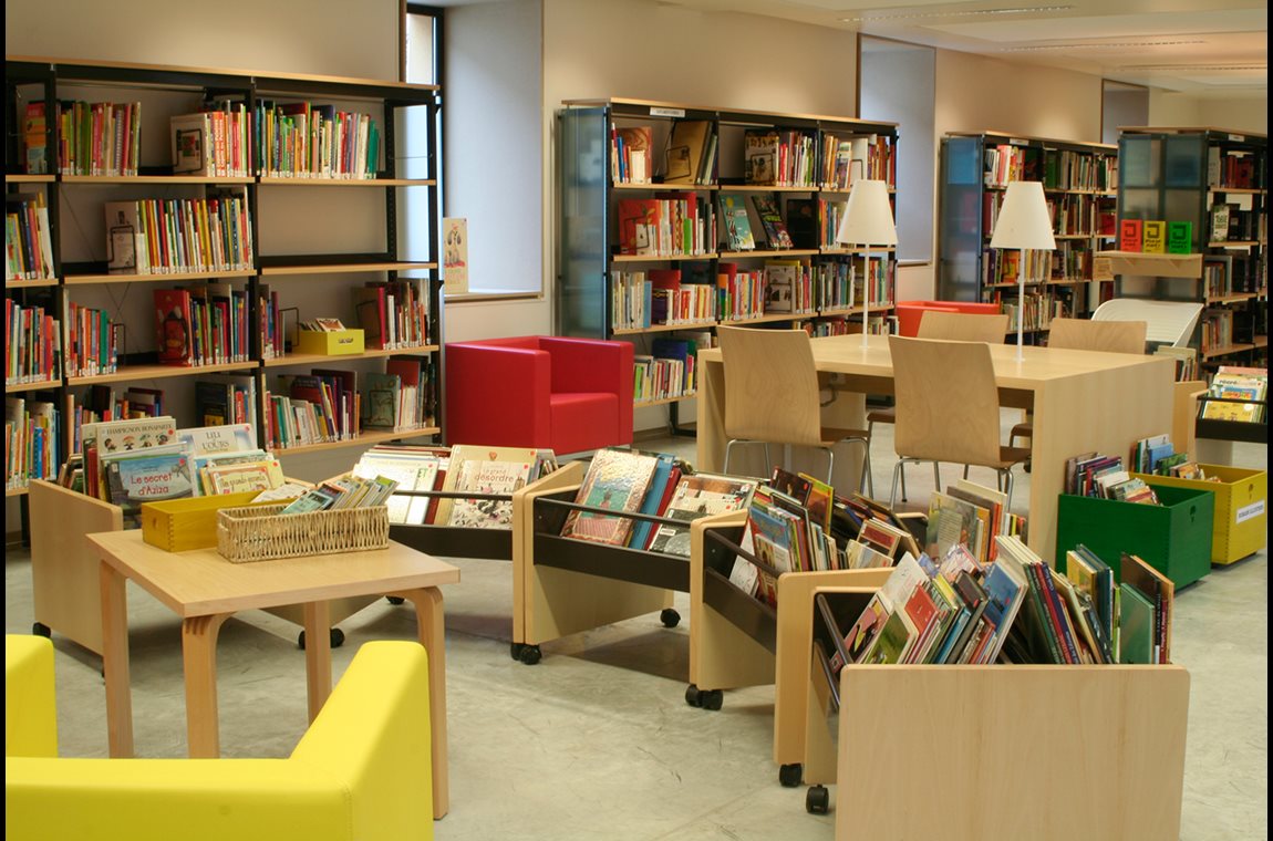 Openbare bibliotheek Lieusaint Cultureel Centrum, Frankrijk - Openbare bibliotheek