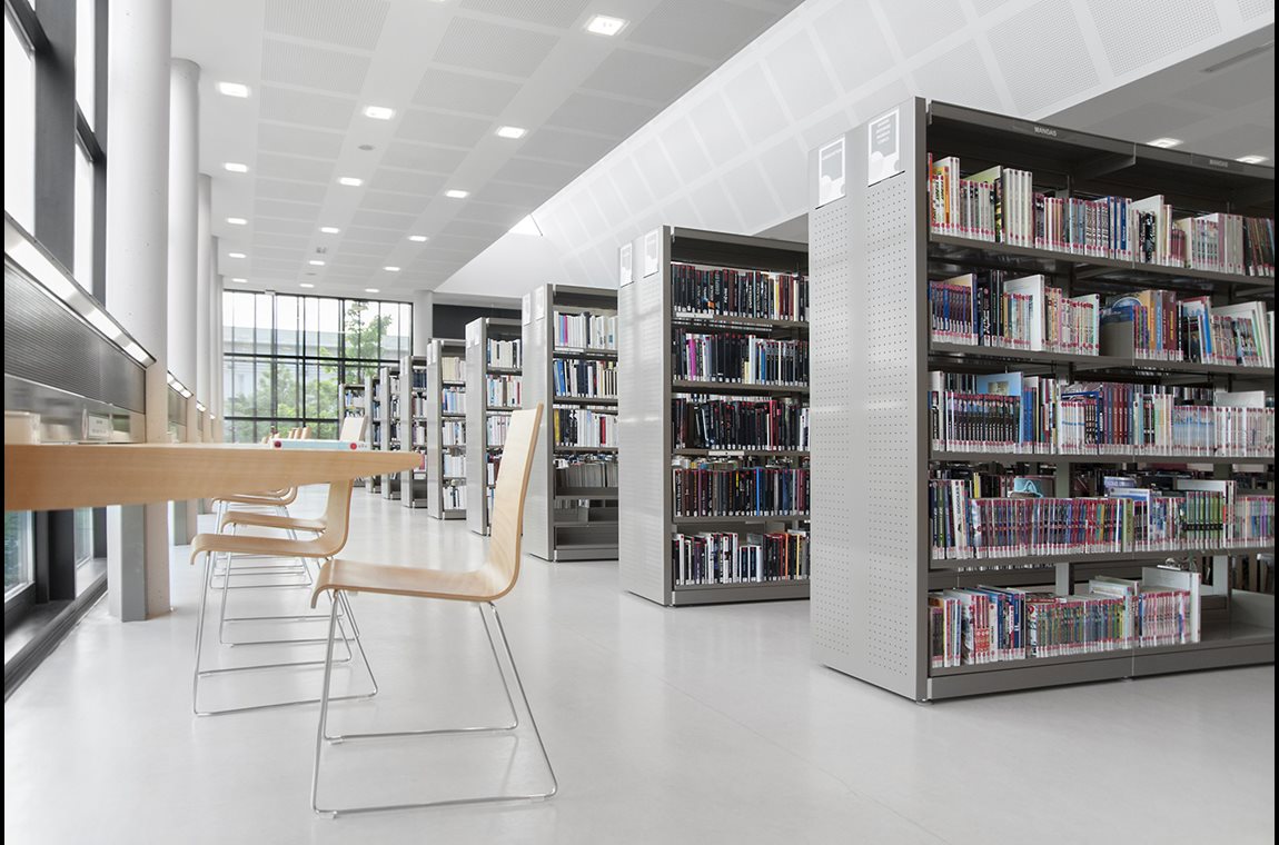 Openbare bibliotheek L'Isle d'Abeau , Frankrijk - Openbare bibliotheek