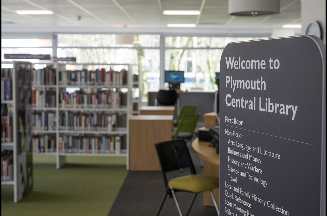 Zentralbibliothek Plymouth, UK - Öffentliche Bibliothek