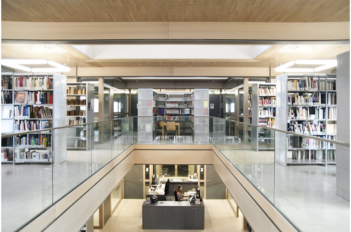 Fieldgen Private School, Luxembourg - School libraries