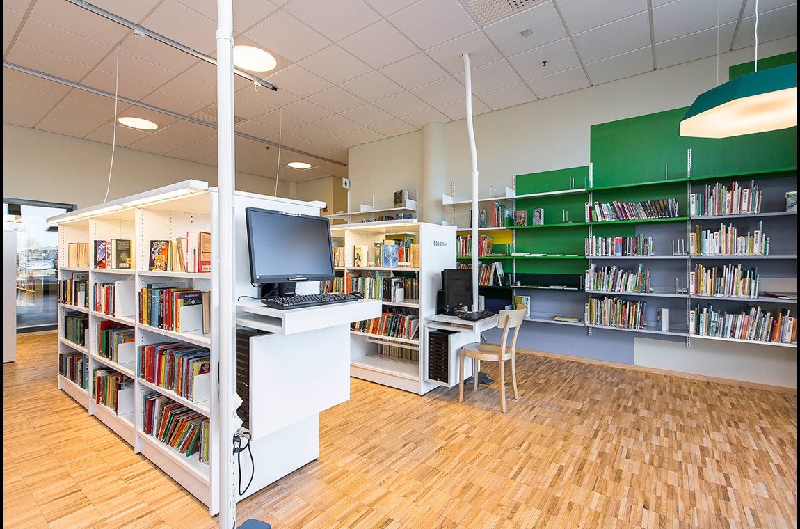 Bibliothèque municipale de Knivsta, Suède - Bibliothèque municipale et BDP
