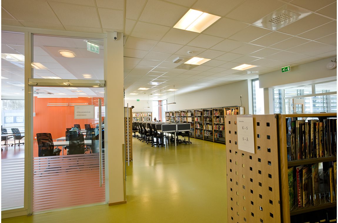 Sandefjord VGS Library, Norway - Public library