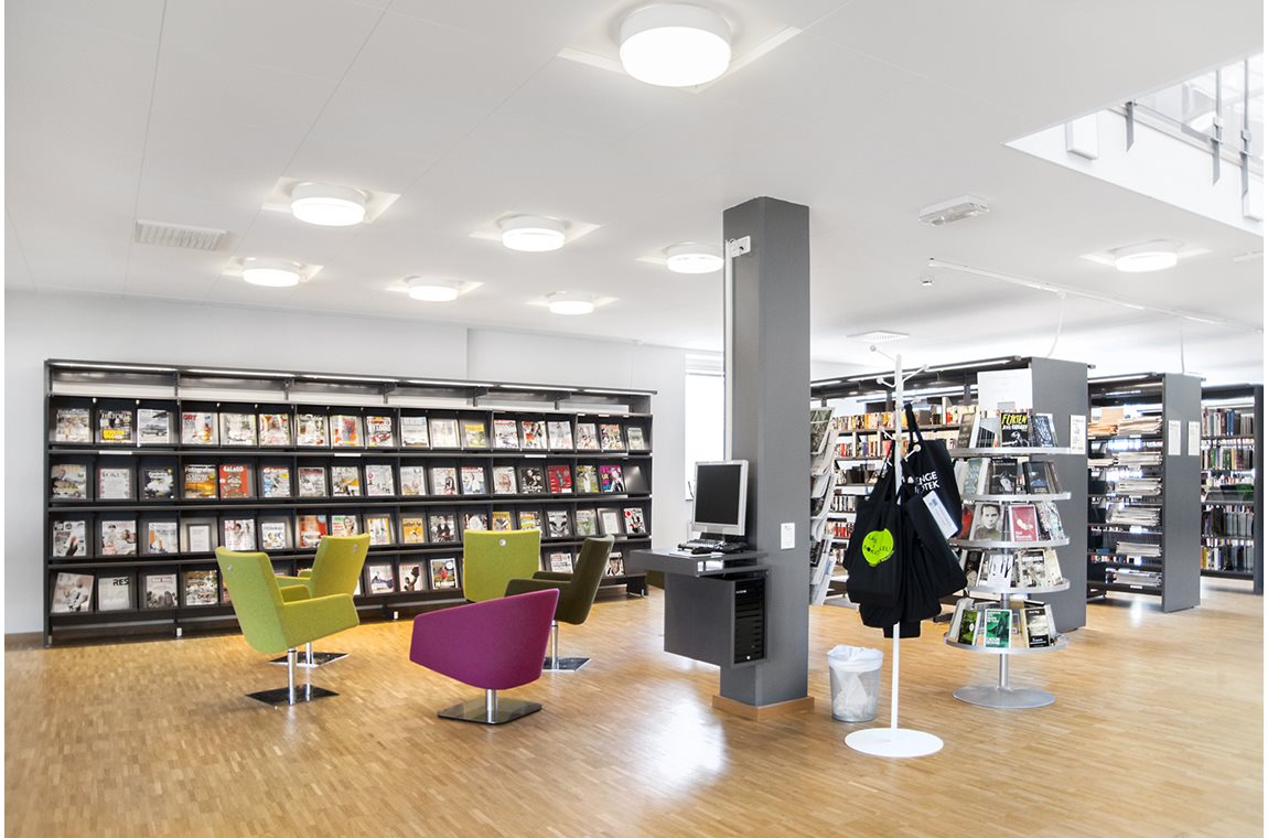 Sundsgymnasiet, Vellinge, Sweden - School library
