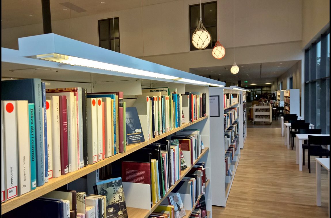 Bibliothèque municipale de Torslanda, Suède - Bibliothèque municipale et BDP