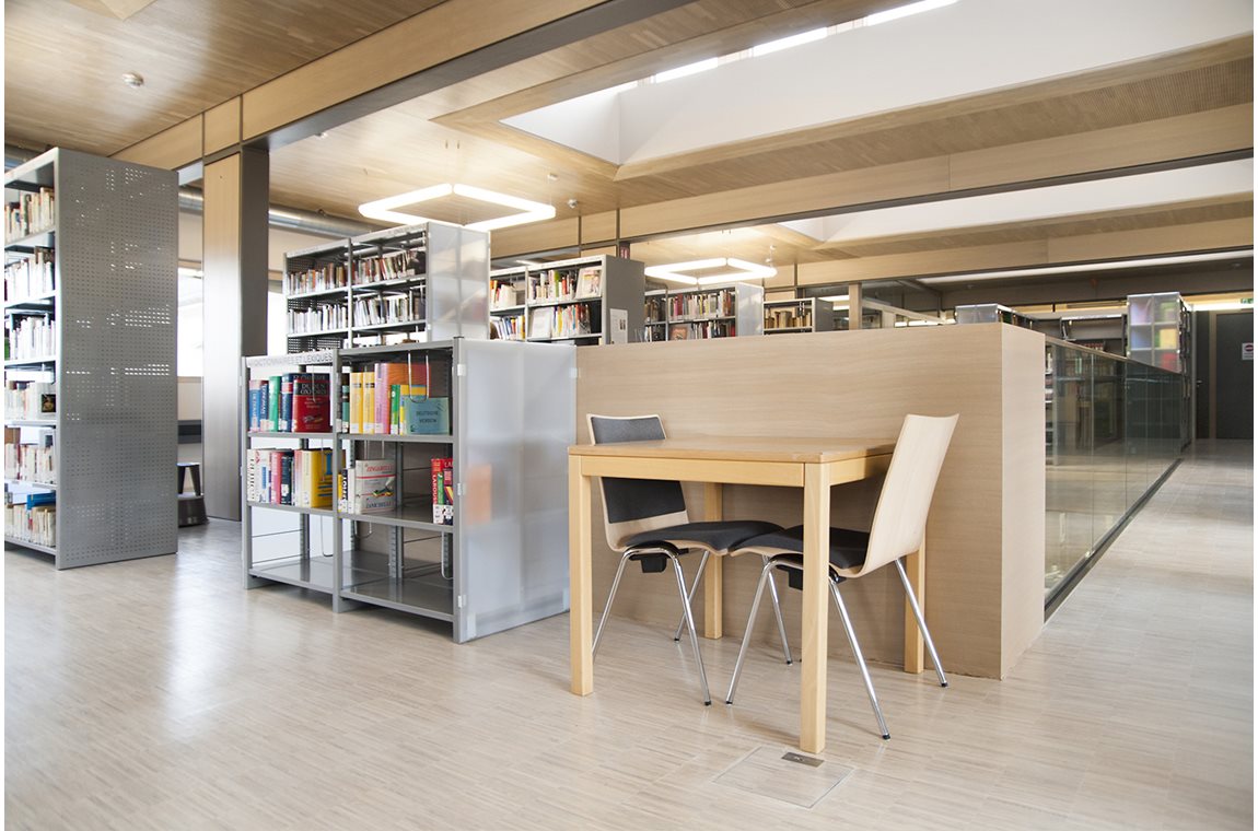 Fieldgen privatskola, Luxemburg - Skolbibliotek