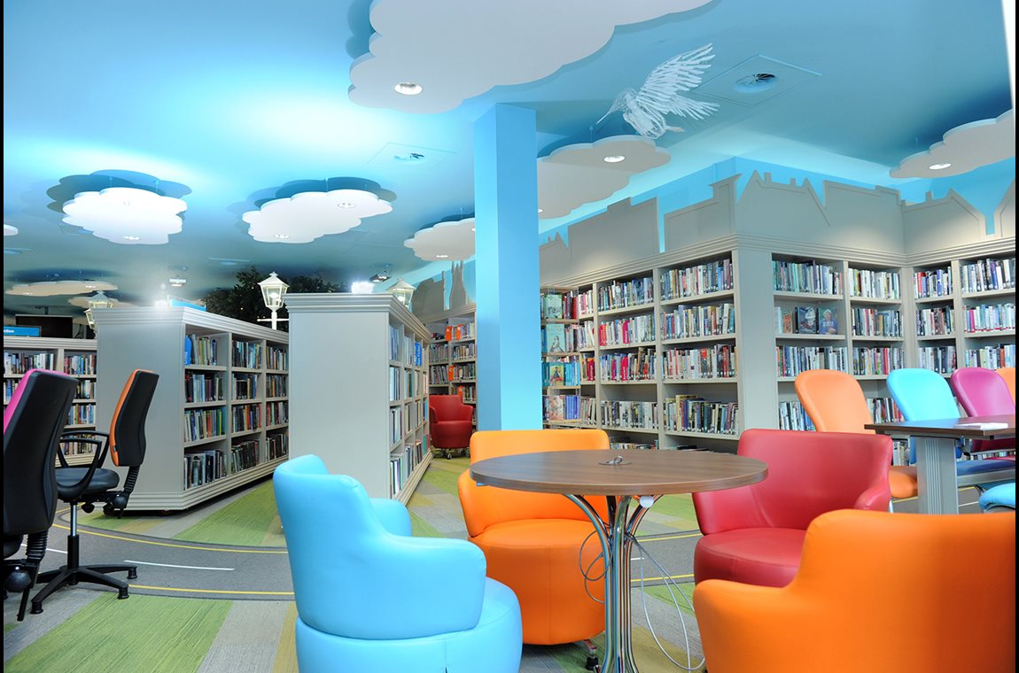Shirley Biblioteket i Solihull, Storbritannien - Offentligt bibliotek