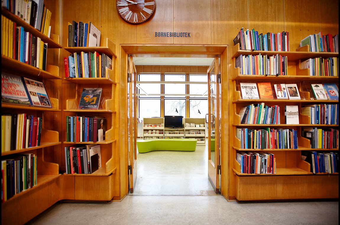 Bibliothèque municipale de Nyborg, Danemark - Bibliothèque municipale et BDP