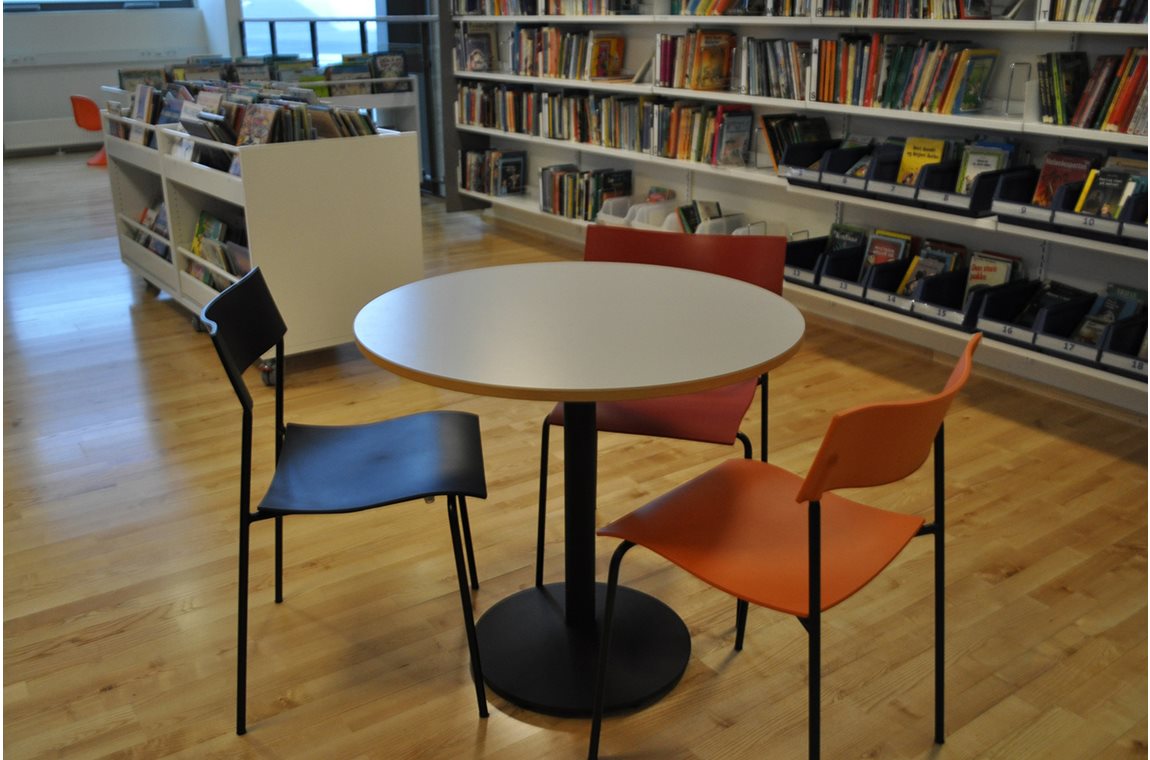 Ringkøbing school library, Denmark - School library