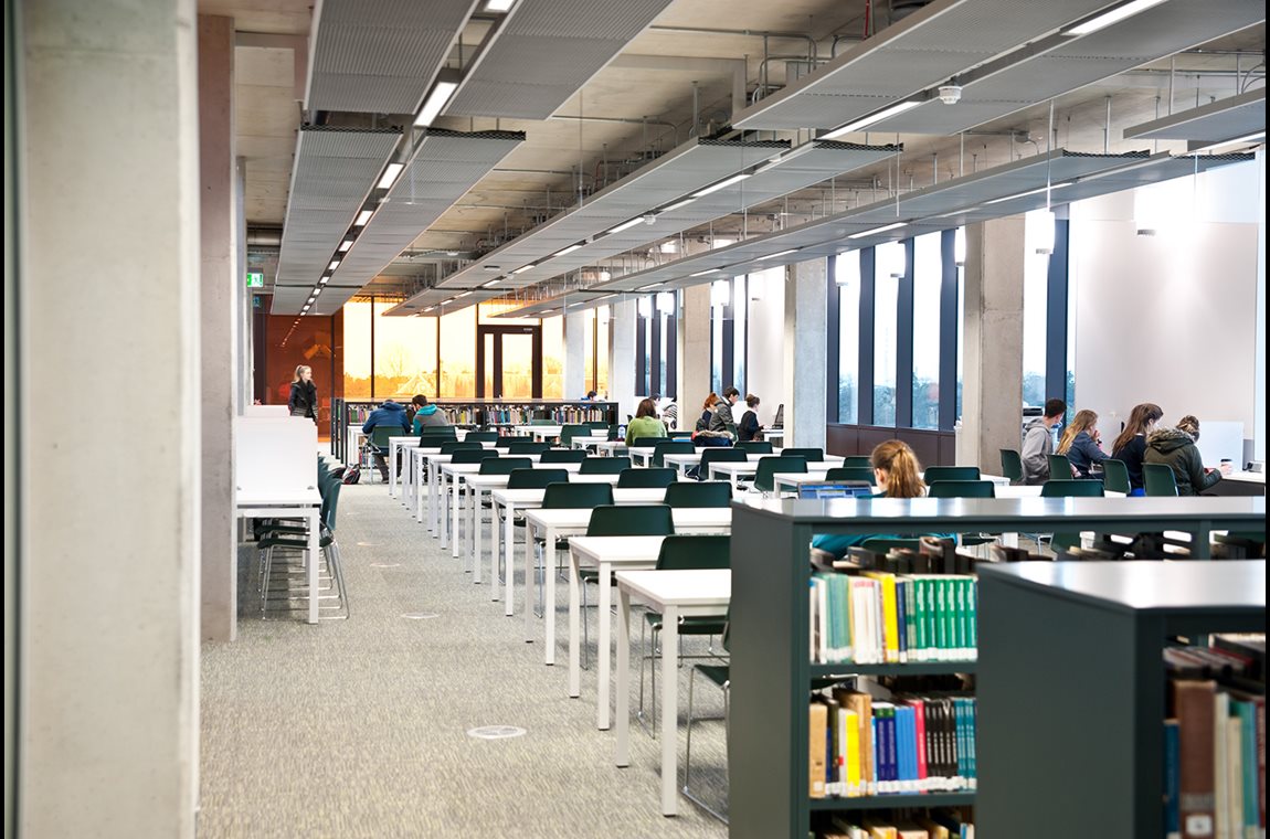 St Patrick’s College i Dublin, Irland - Akademiska bibliotek
