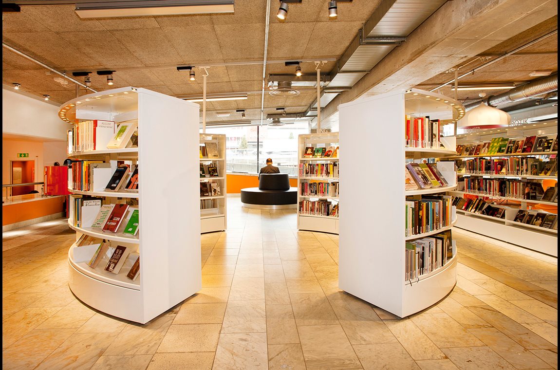 Bibliothèque plattan, Kulturhuset (centre culturel), Suède - Bibliothèque municipale et BDP