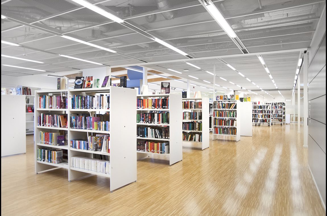 Bibliothèque municipale de Bro, Suède - Bibliothèque municipale et BDP