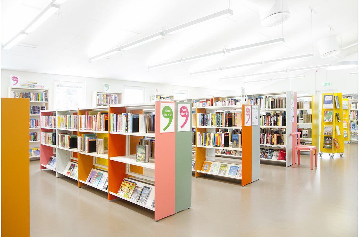 Openbare bibliotheek Sävja, Uppsala, Zweden - Openbare bibliotheek