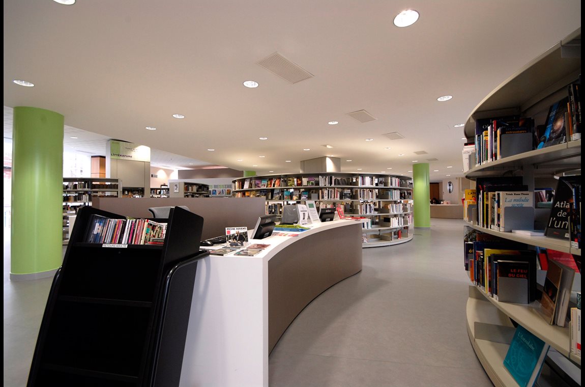 Openbare bibliotheek Puteaux, Frankrijk - Openbare bibliotheek