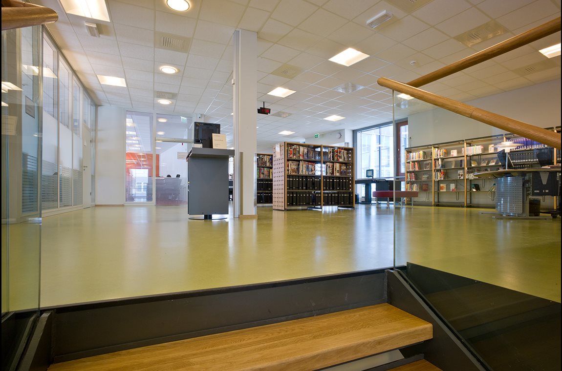 Öffentliche Bibliothek Sandefjord VGS, Norwegen - Öffentliche Bibliothek