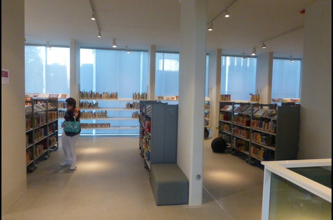 Openbare bibliotheek Il Pertini, Italië - Openbare bibliotheek