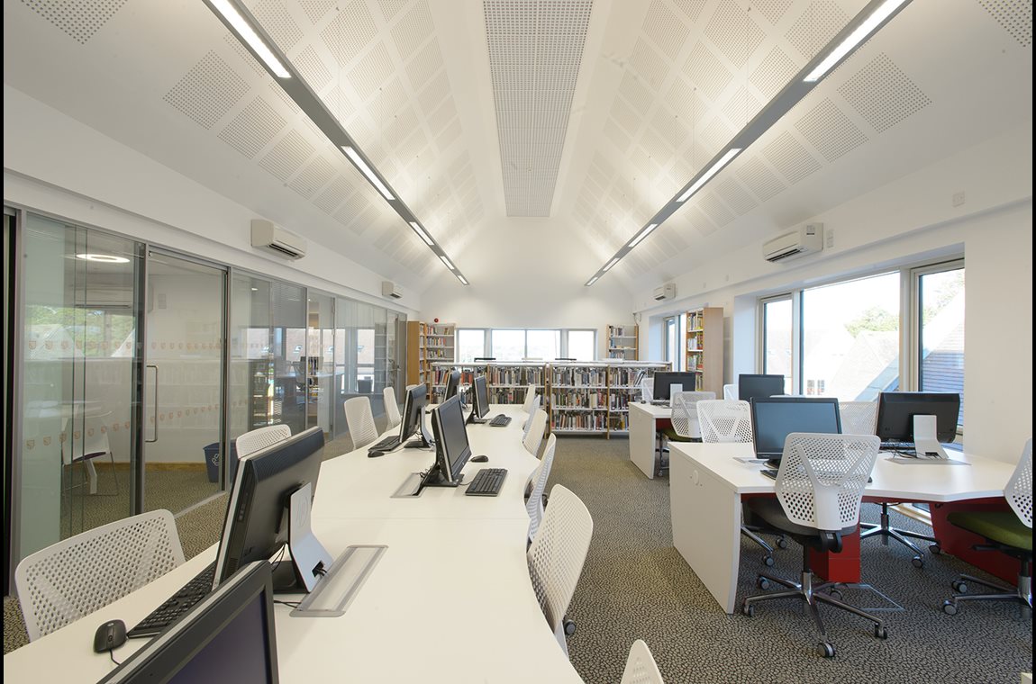 Schulbibliothek Hurstpierpoint, Großbritannien - Wissenschaftliche Bibliothek