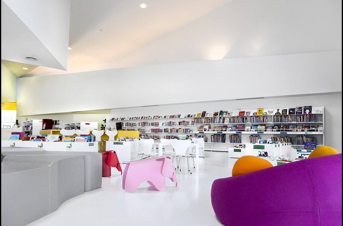 Biblioteket i Kulturhuset i Isbergues, Frankrig - Offentligt bibliotek