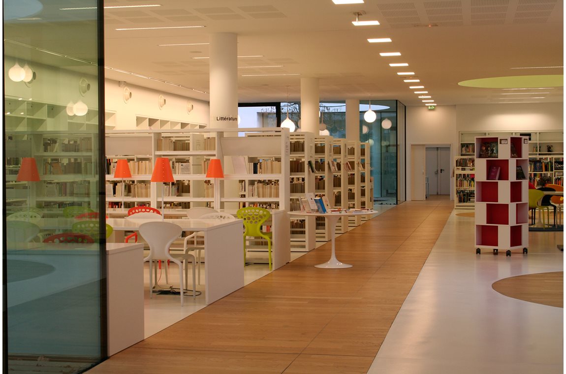 Médiathèque de Tarnos, France - Bibliothèque municipale et BDP