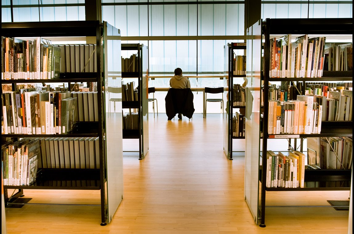 Openbare bibliotheek Vilassar de Mar, Spanje - Openbare bibliotheek