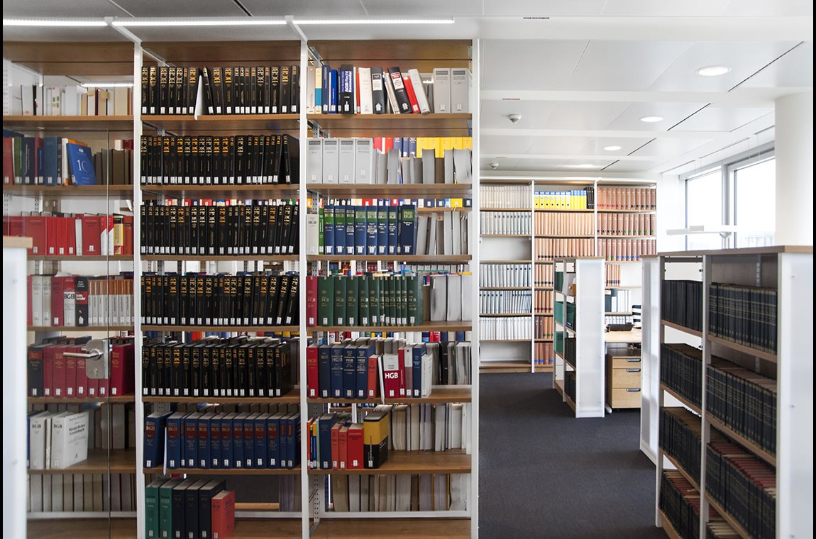 P+P Pöllath + Partners Advokater og revisorer, Frankfurt, Tyskland - Virksomhedsbibliotek