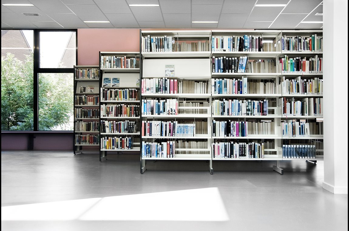 Öffentliche Bibliothek Hoeilaart, Belgien - Öffentliche Bibliothek