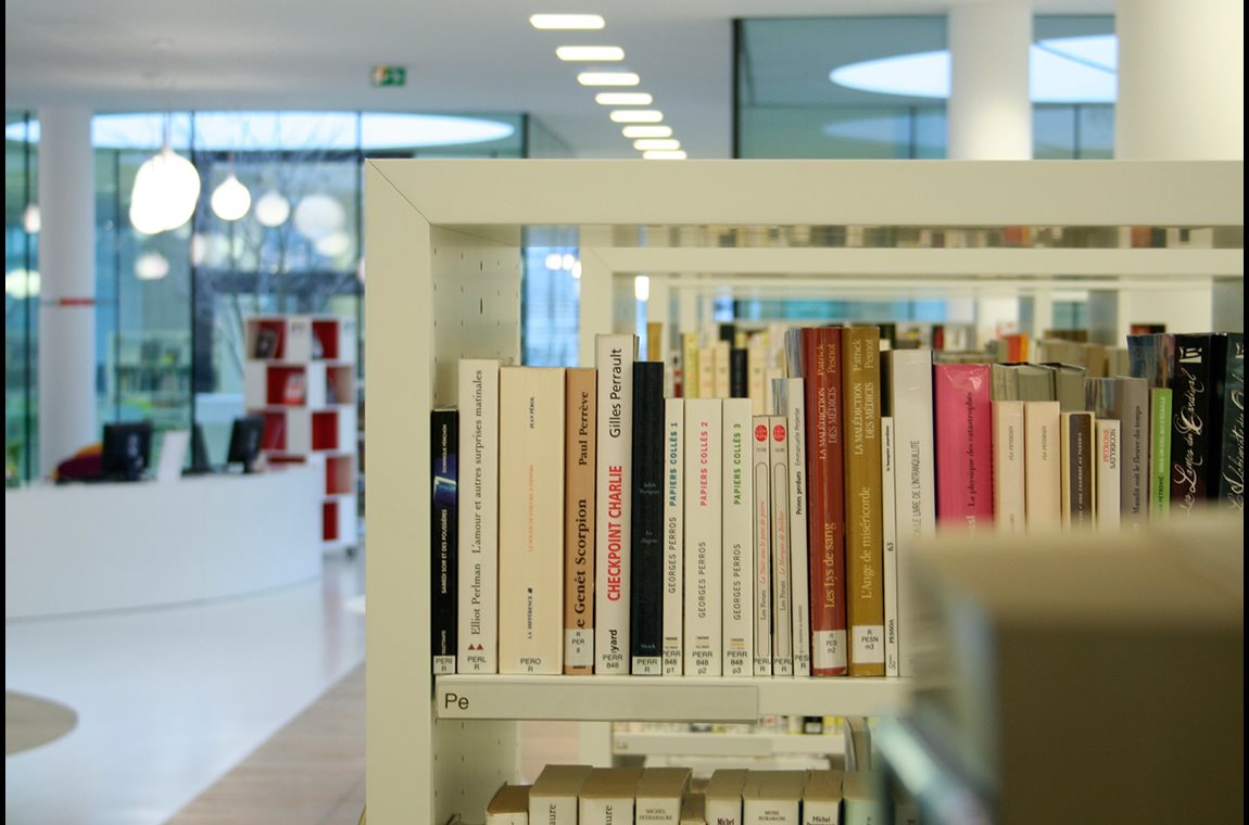Médiathèque ”les temps modernes” de Tarnos, Frankreich - Öffentliche Bibliothek