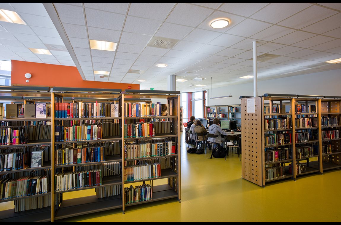 Sandefjord VGS Library, Norway - Public library