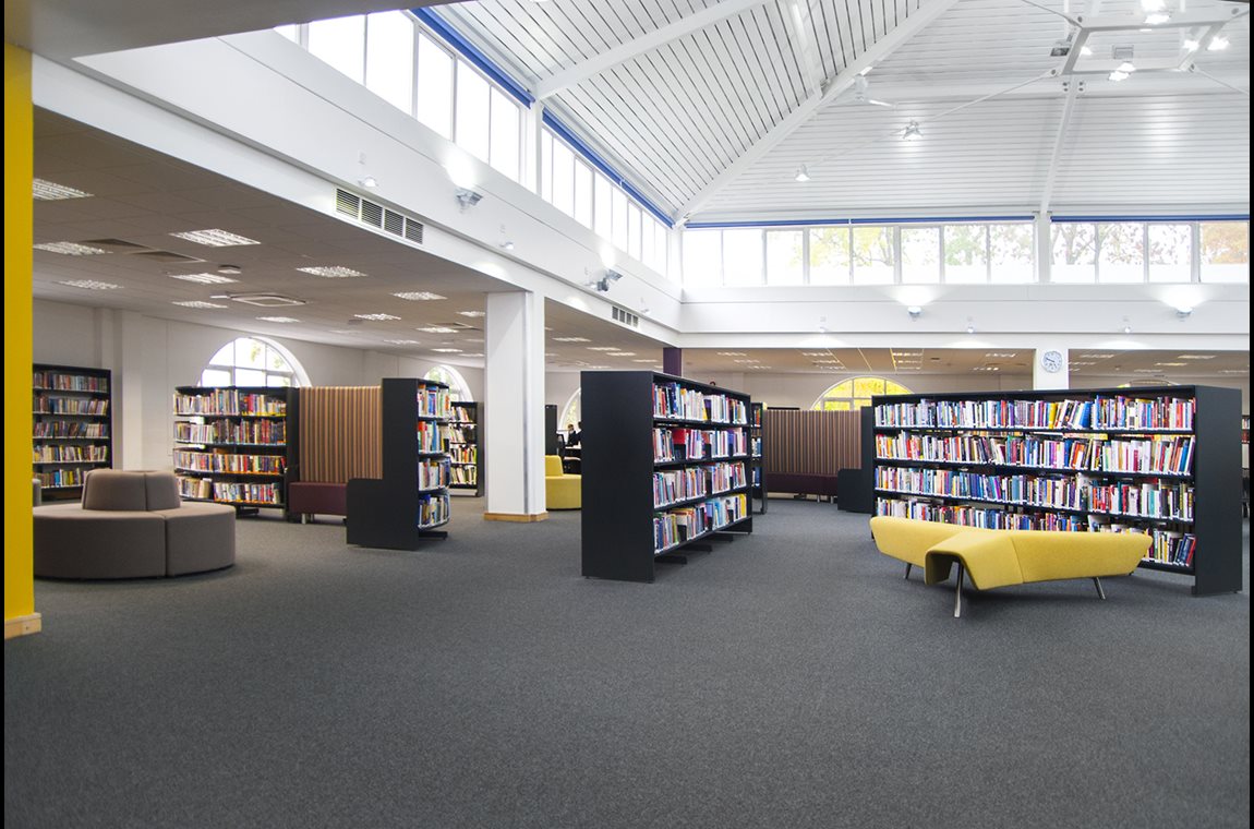 De “Haberdashers' Aske's” jongensschool, Hertfordshire, Verenigd Koninkrijk - Schoolbibliotheek