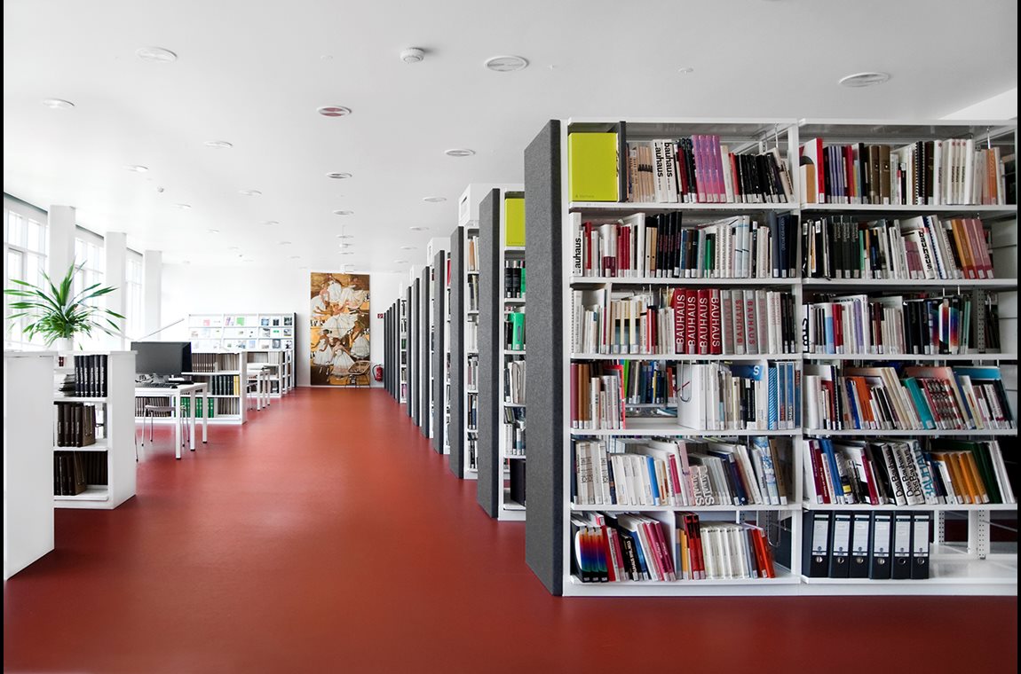 Die Bibliothek der „Stiftung Bauhaus“, Dessau, Deutschland - Wissenschaftliche Bibliothek