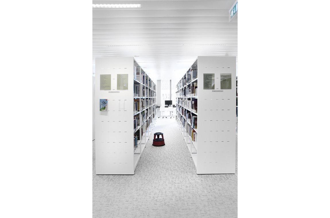 Artesis Plantijn University College Antwerp, Belgium - Academic library