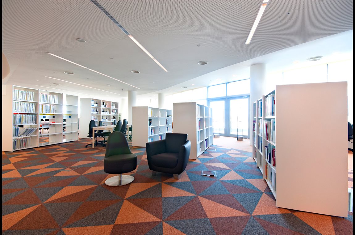 Zayed-universitet, Abu Dhabi, Förenade Arabemiraten - Akademiska bibliotek