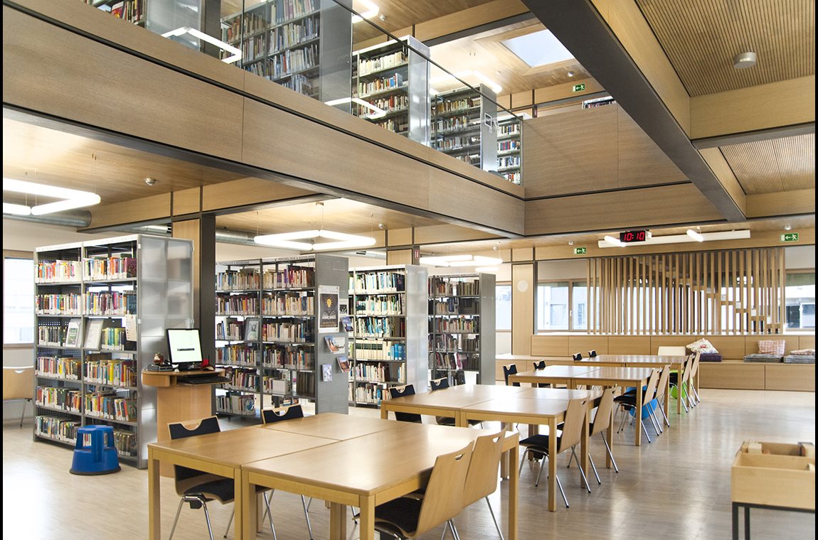 Fieldgen privatskola, Luxemburg - Skolbibliotek