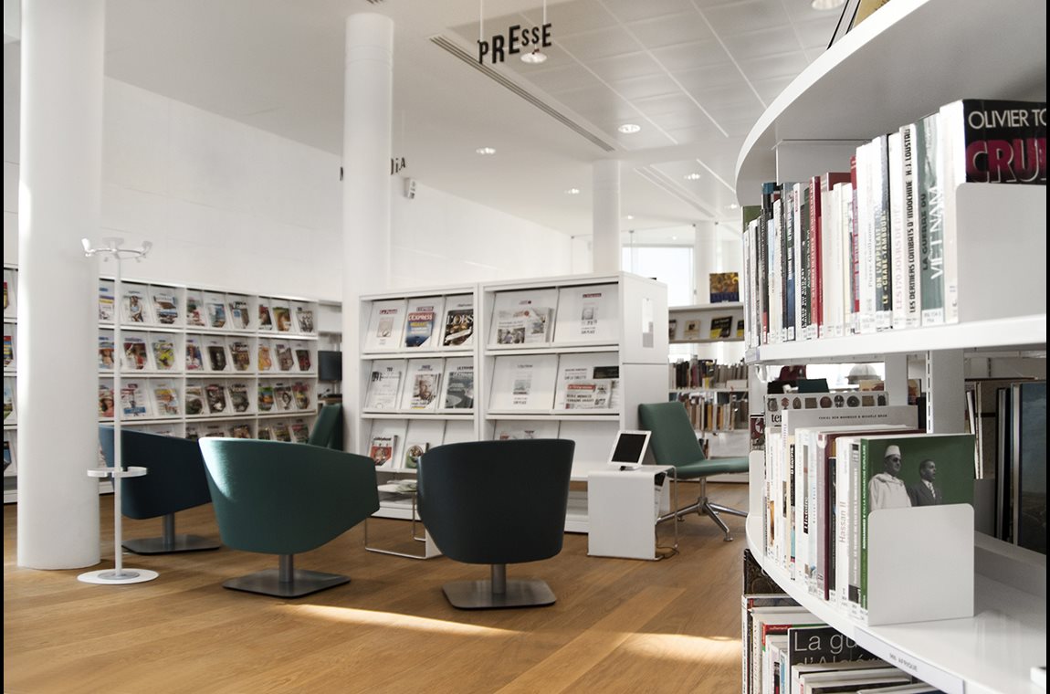 L'ourse bibliotek i Dinard, Frankrike - Offentliga bibliotek