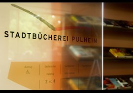 pulheim_public_library_de_001.jpg