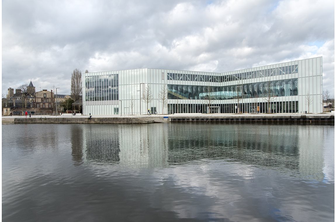 Bibliothèque municipale d'Alexis de Tocqueville de Caen-la-Mer, France - Bibliothèque municipale et BDP