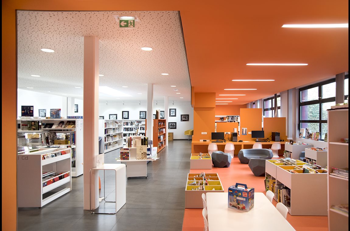 Oye-plage bibliotek, Frankrike - Offentliga bibliotek