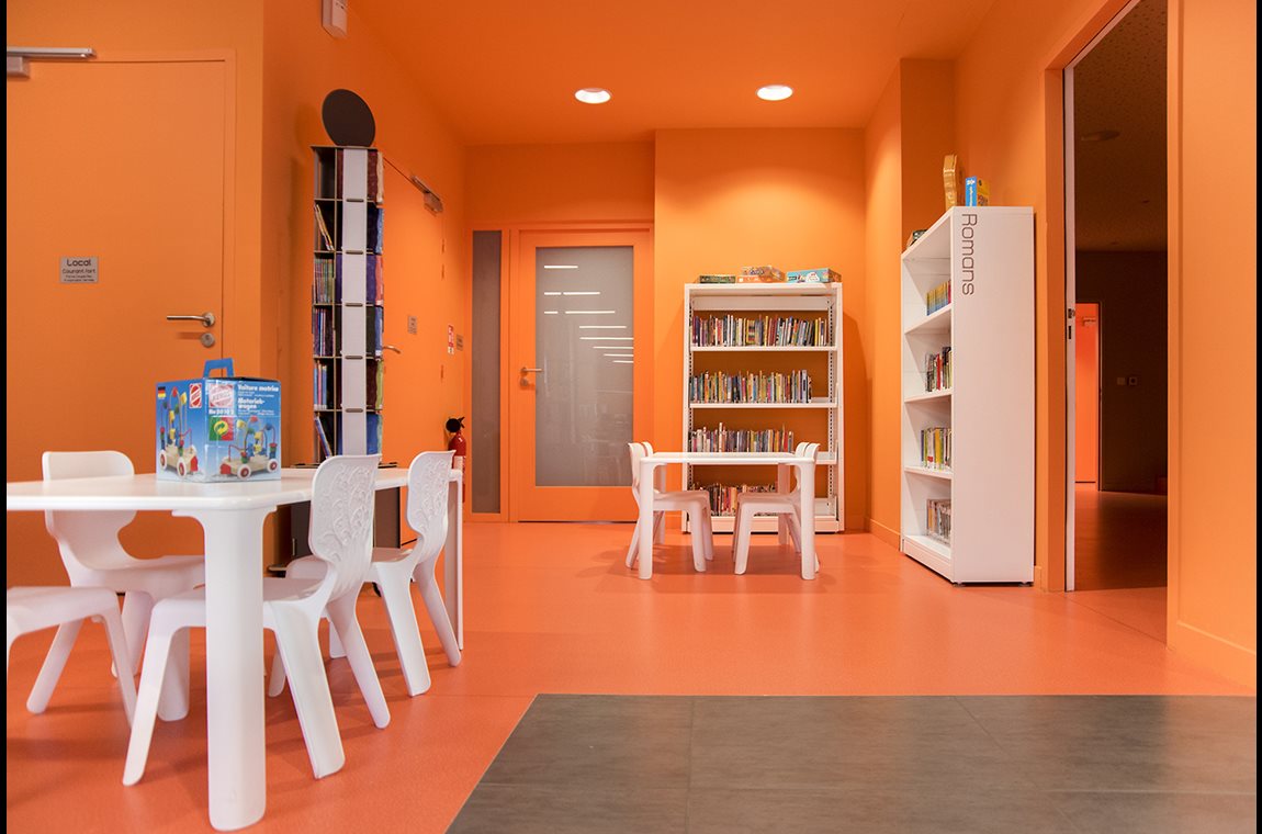 Oye-plage Public Library, France - Public library
