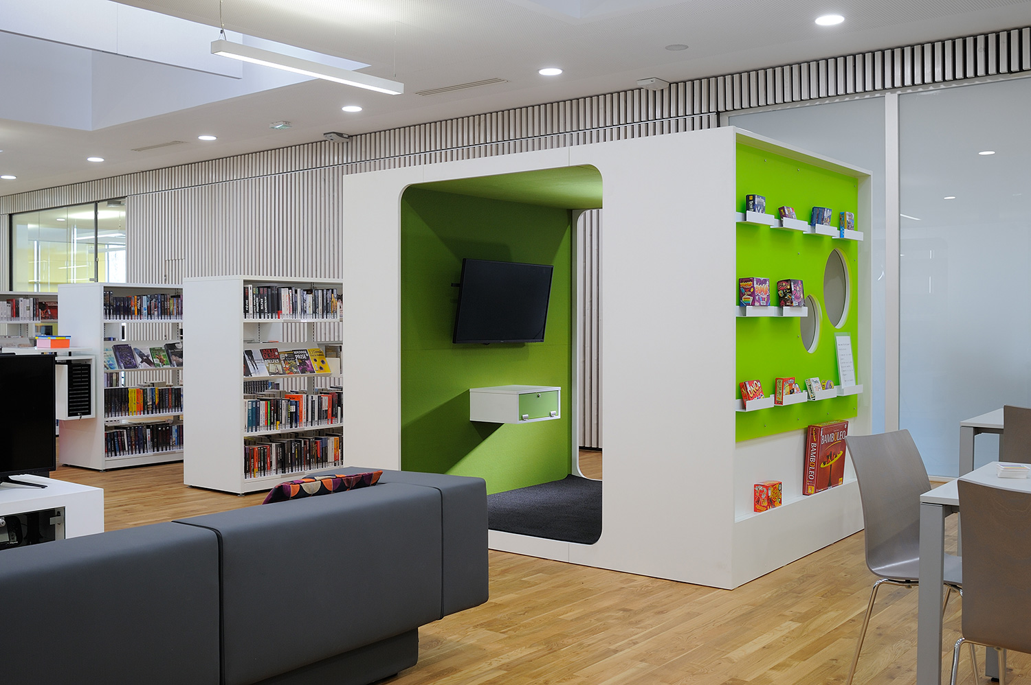 Cocoon Media Lounge