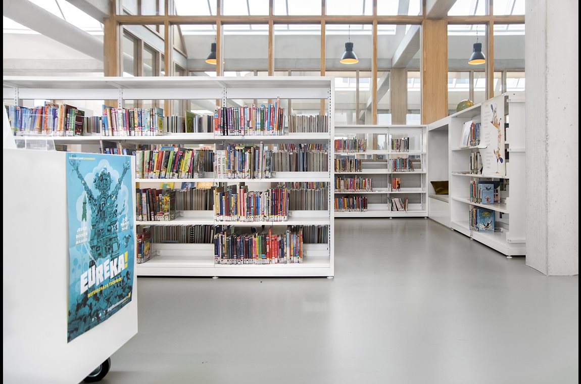 Bibliothèque municipale de Bornem, Belgique  - Bibliothèque municipale et BDP