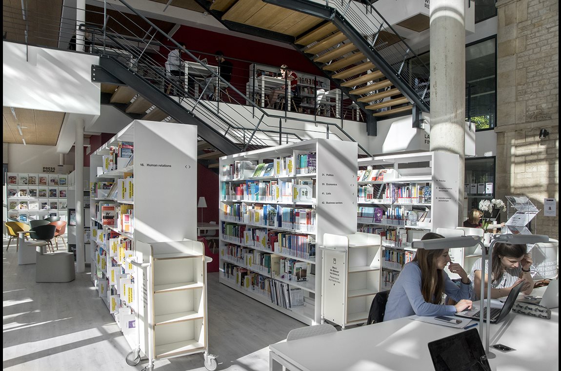 Burgundy School of Business, Dijon, Frankrijk - Wetenschappelijke bibliotheek