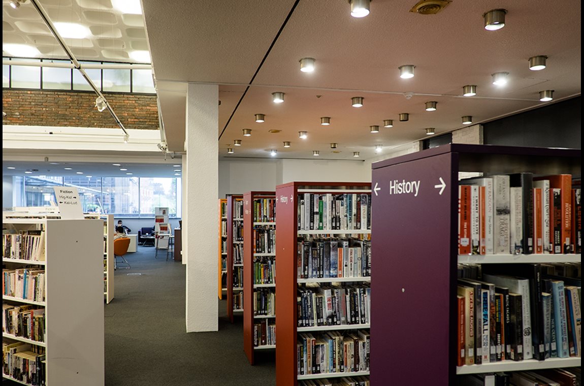 Öffentliche Bibliothek Sutton, Großbritannien - Öffentliche Bibliothek
