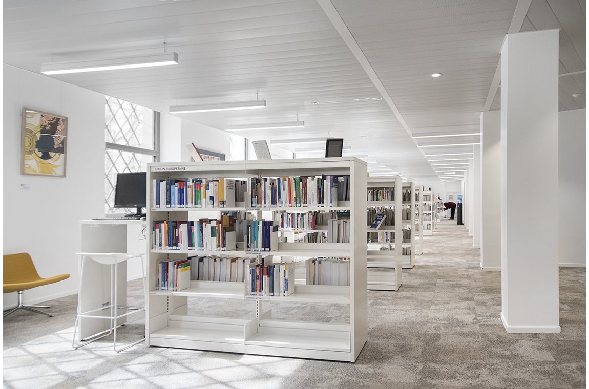 Documentation center, Prime Minister's Office, Paris, France - Academic library