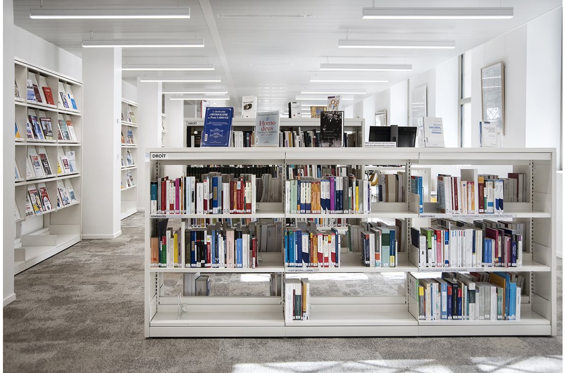 Documentation center, Prime Minister's Office, Paris, France - Academic libraries