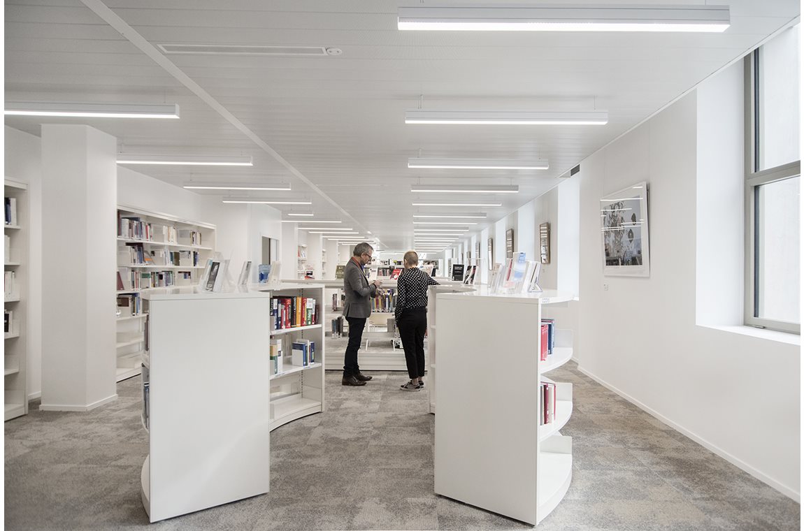 Documentation center, Prime Minister's Office, Paris, France - Academic library