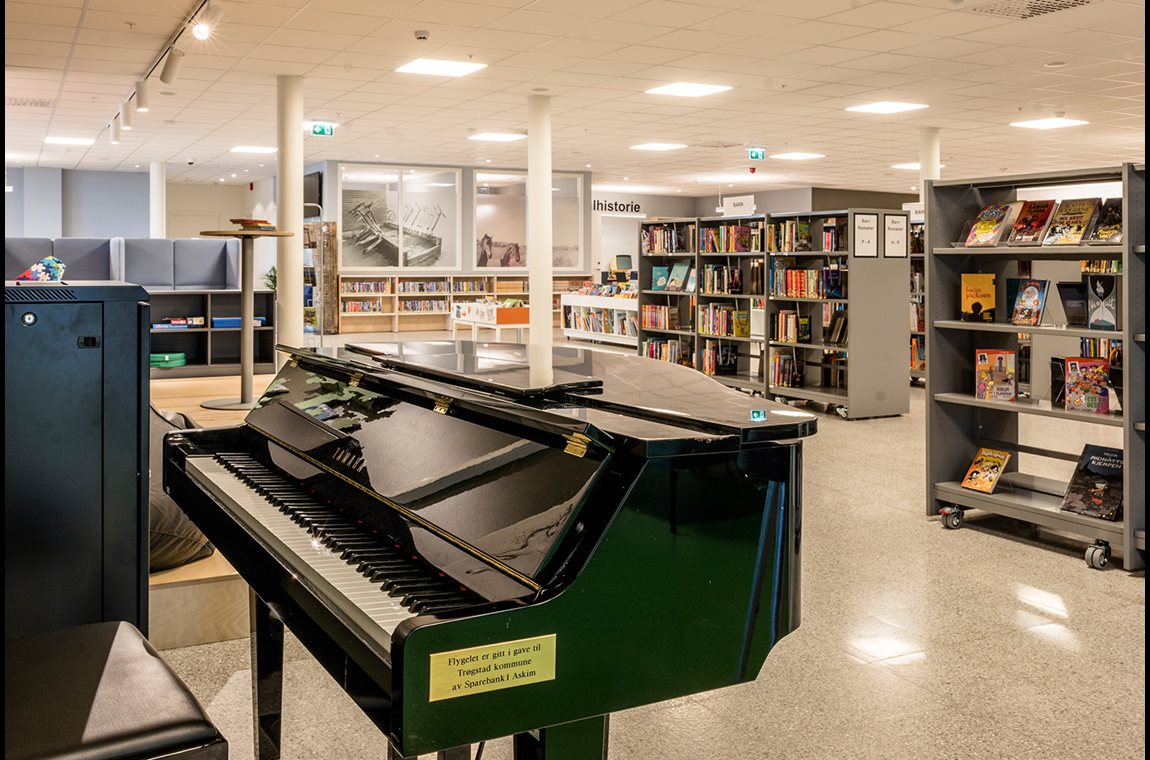 Bibliothèque municipale de Trøgstad, Norvège - Bibliothèque municipale et BDP