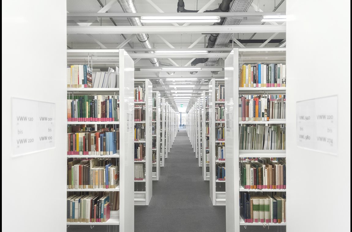 École Miiltaire de Munich, Allemagne - Bibliothèque universitaire et d’école supérieure