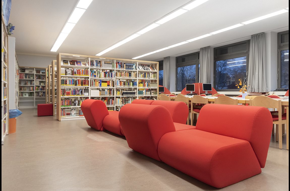 Bertolt-Brecht High School, Munich, Germany - School library